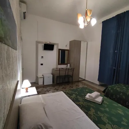 Anas Guest house *